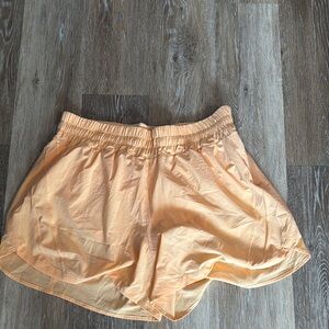 Lululemon Women's Peach Shorts